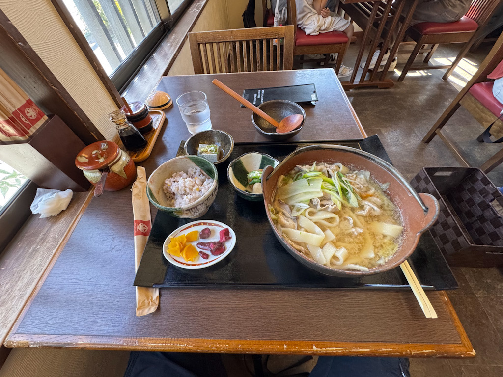 7FB54A8A-244A-48CC-8041-B286673F5137