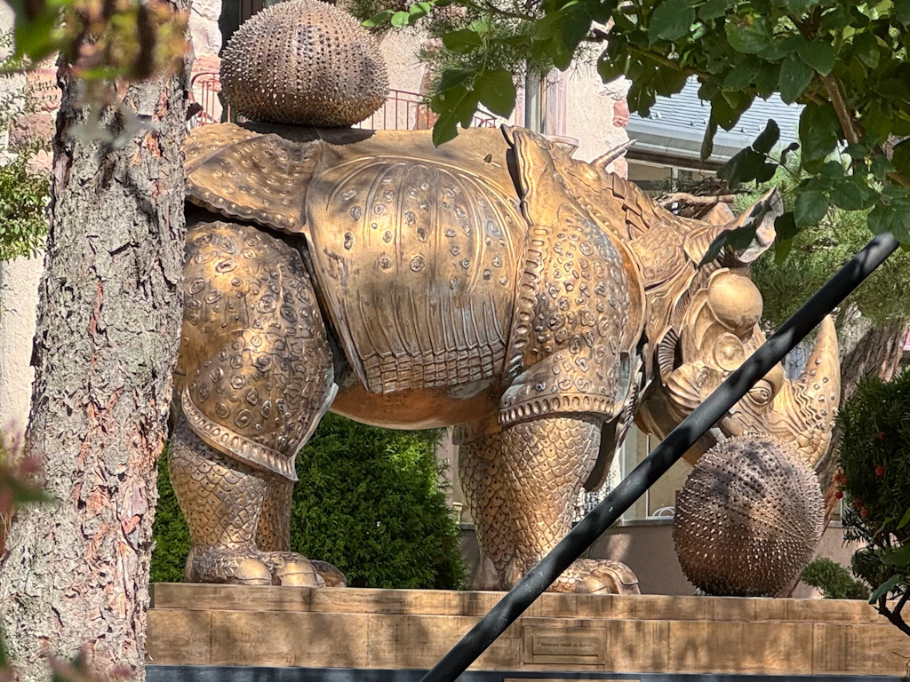 97B963D8-05AA-4BE9-8F5E-0AD0603471EB